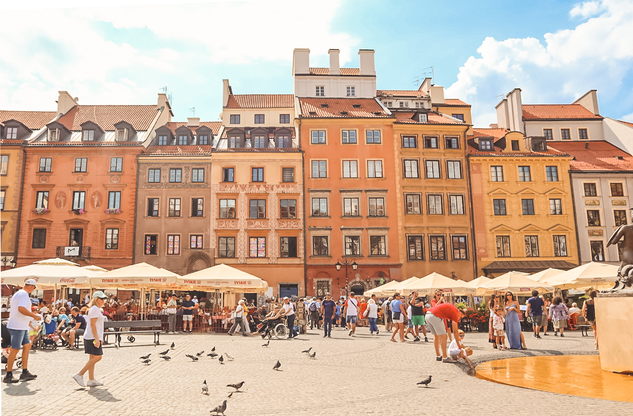42 Instagram Hot Spots in Europe - Old Town in Warsaw, Poland