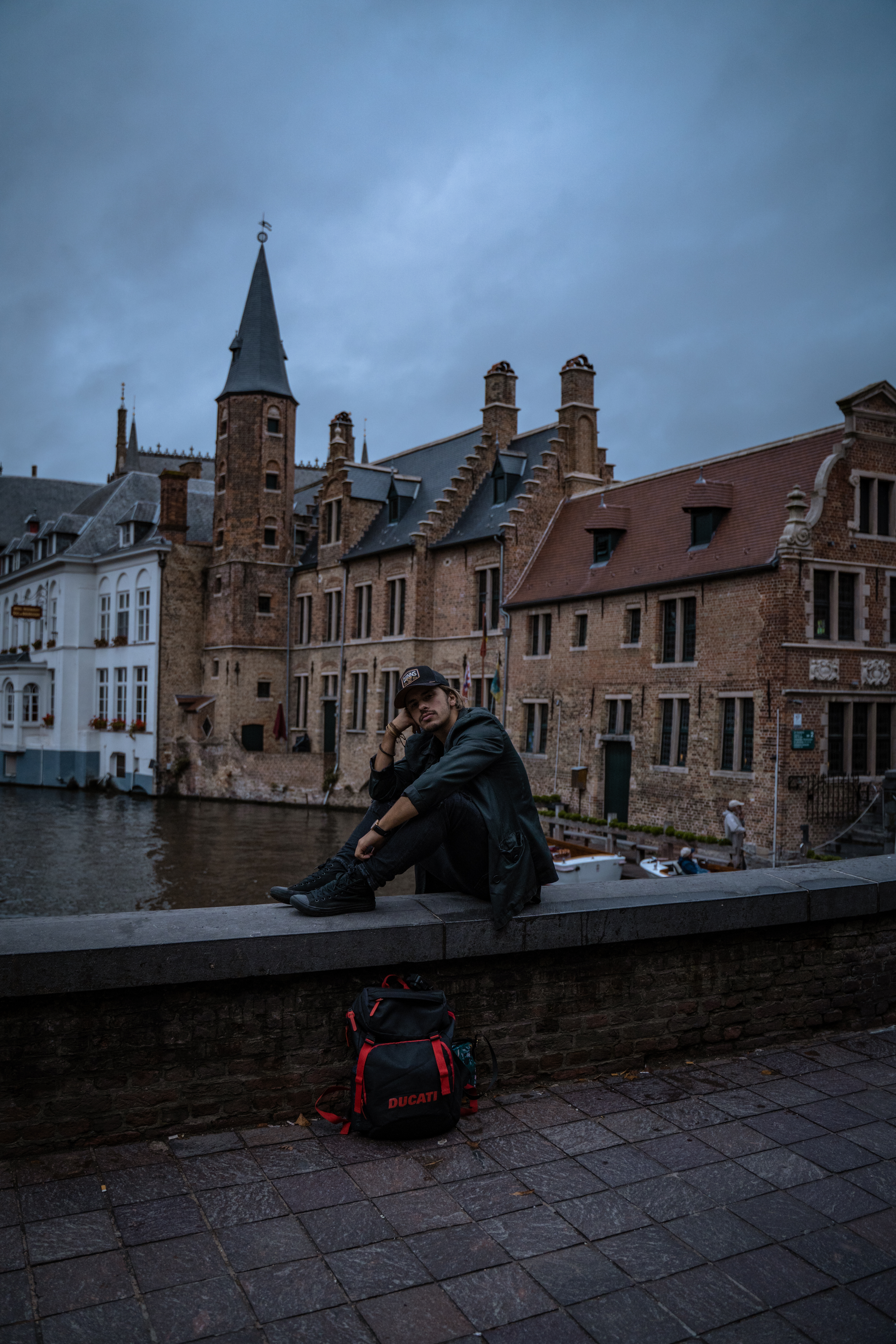 top-destinations-and-hostels-for-solo-travelers-in- europe-bruges
