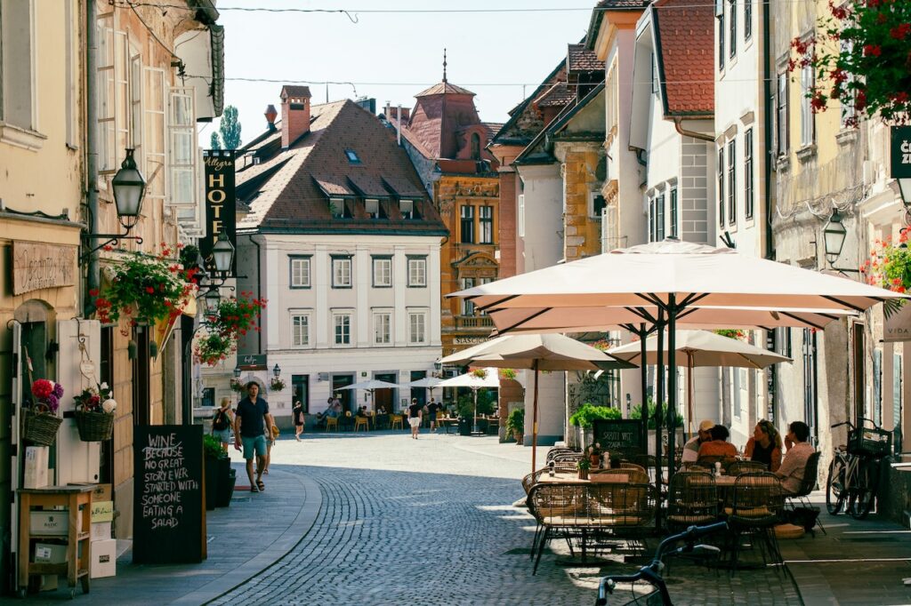 best-pub-crawl-in-ljubljana-city-streets