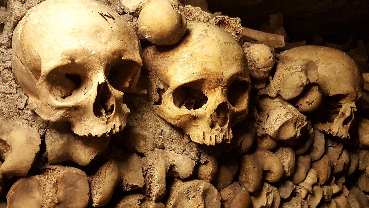 Paris Catacombs - 5 Most Haunted Places in Europe. Image by Ann B. from Pixabay.