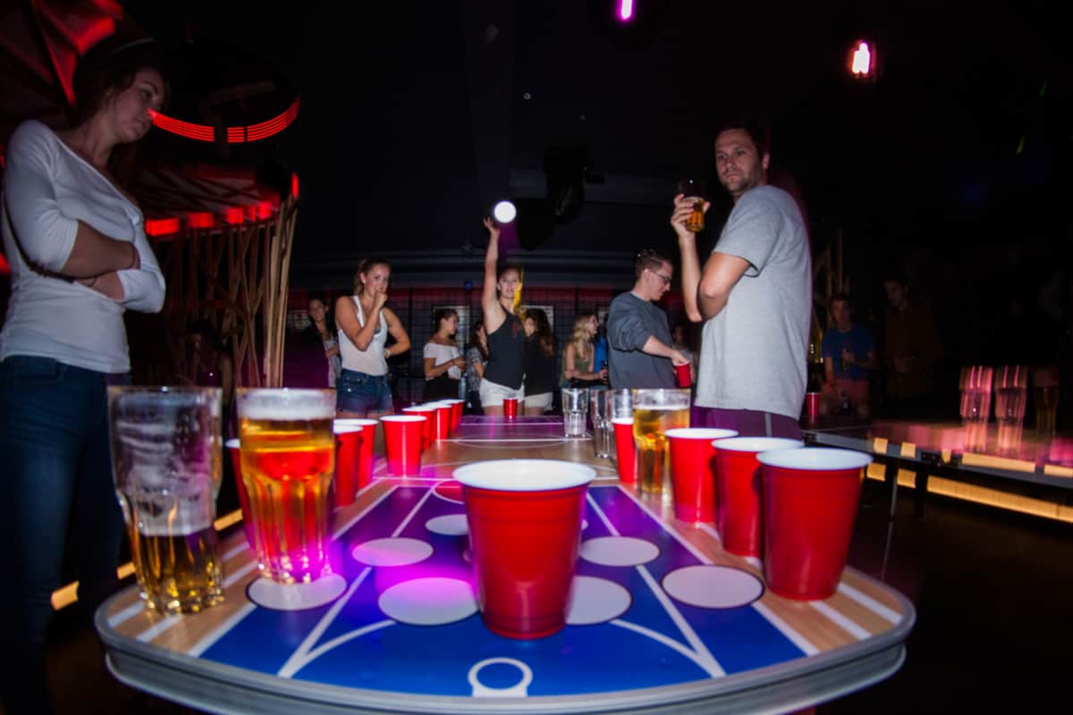 Beer Pong Turnier in Porto, Europa Famous Hostels